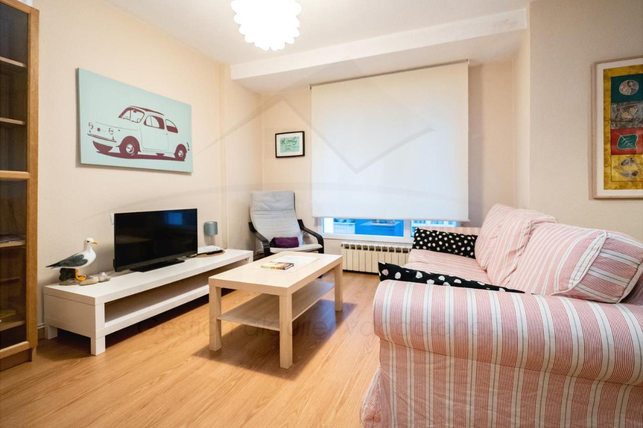 La Gaviota, Gijon Appartement Buitenkant foto
