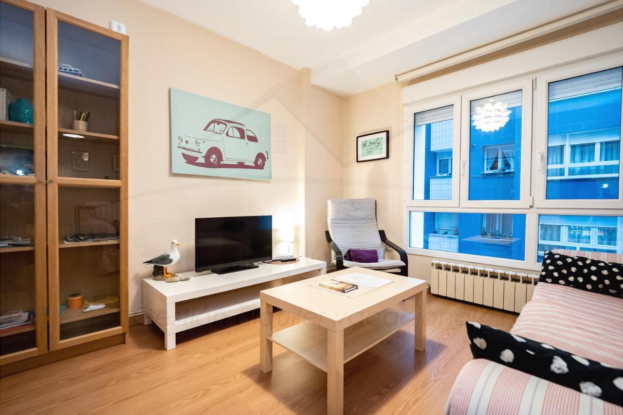 La Gaviota, Gijon Appartement Buitenkant foto