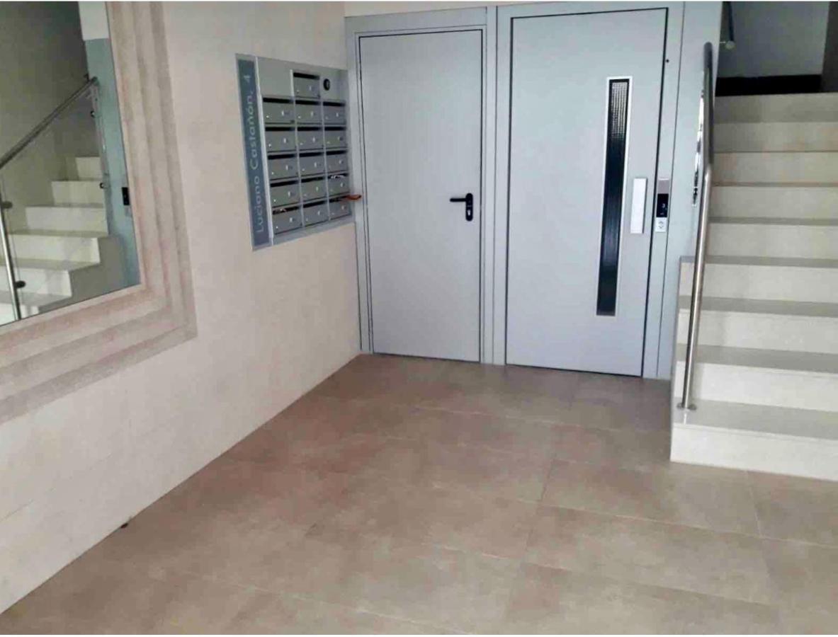 La Gaviota, Gijon Appartement Buitenkant foto